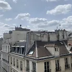 Beautiful Apartment Overlooking The Royal Palace